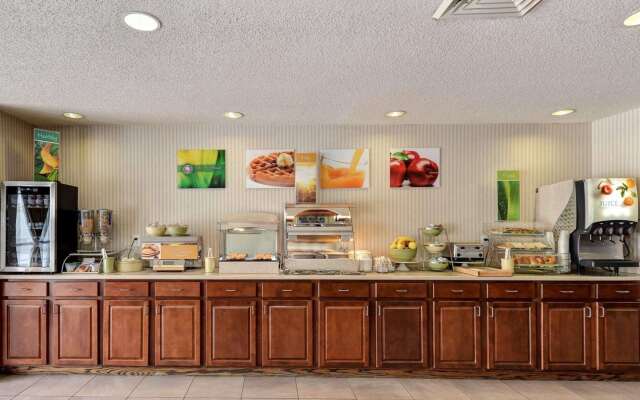 Quality Inn Spring Mills - Martinsburg North