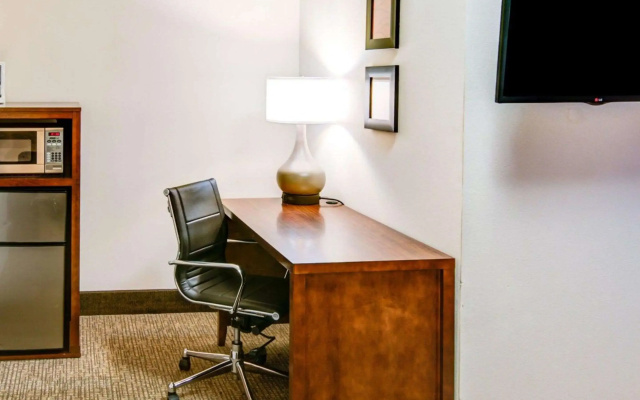 Comfort Inn Redding Near I-5