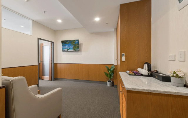 YEHS Hotel Sydney QVB