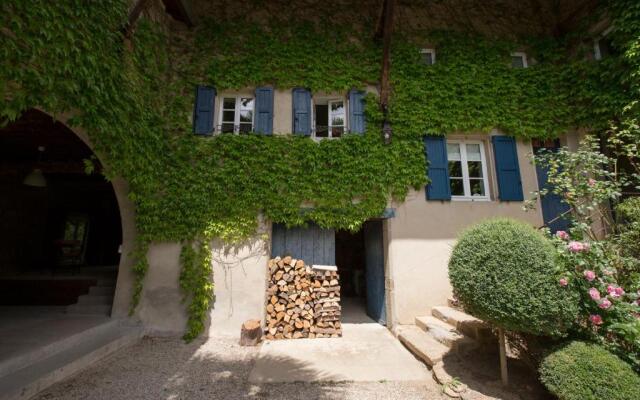 Le Clos Du Perret
