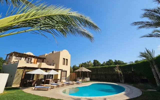 Extremely Private Villa With Optional Pool Heating
