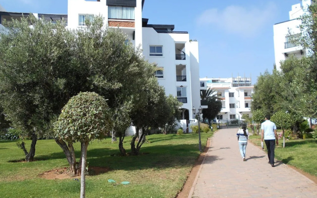Luxurious Apartment in Marina Ref T23501