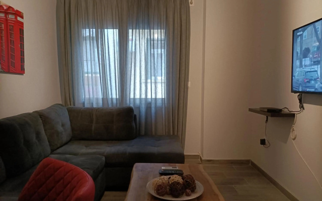 Modern Comfy Apartment near Metro