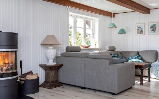 10 Person Holiday Home in Rødvig Stevns