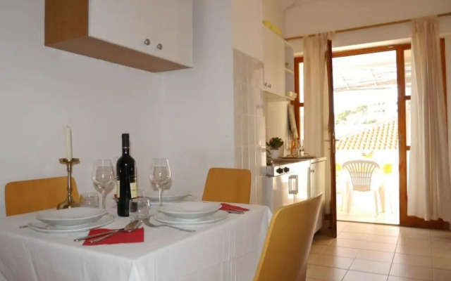 Dugi Rat Seaside Apartments