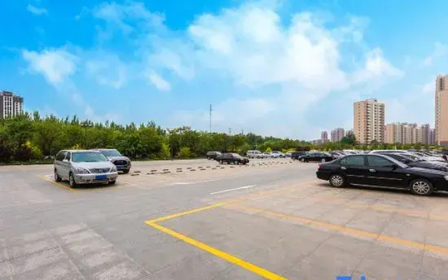 Pandora Business Hotel (Tianjin Jinzhongjie Subway Station)