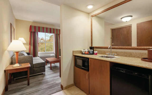 Hampton Inn & Suites Williamsburg Historic District