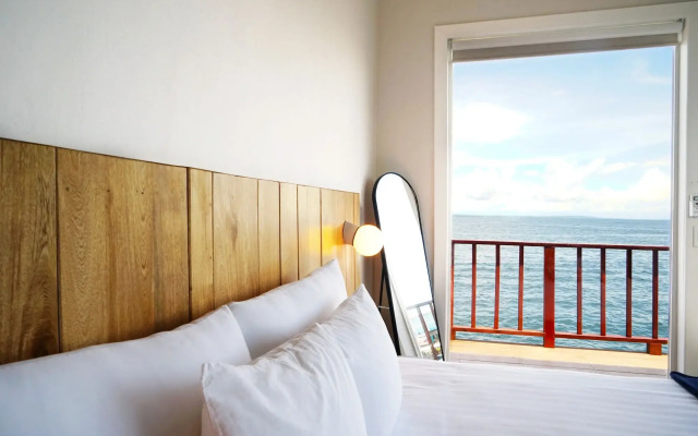 Tropical Suites Hotel