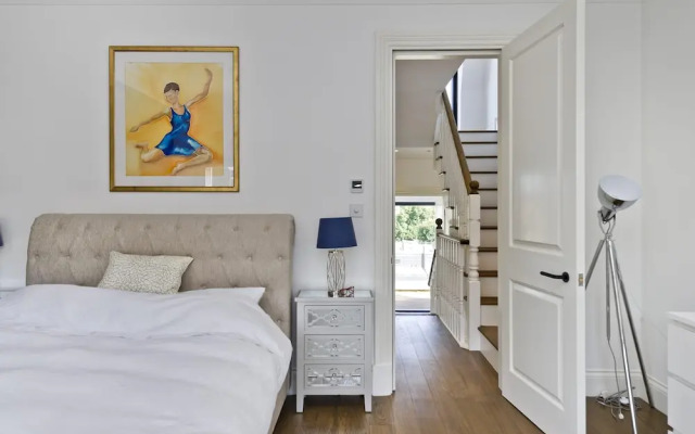 4-bed Flat With Amazing Balcony Views