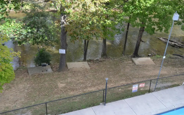 River Place Condos 401 2BD