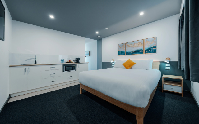 Mollymook Shored Hotel