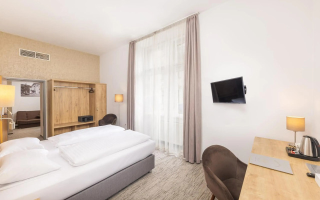 City Hotel Ring