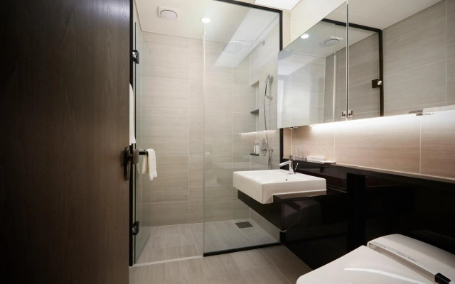 Newcz Lct Residence