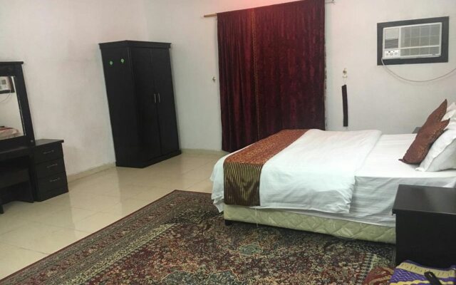 Al Eairy Hotel Apartments Baha 2