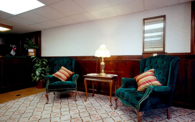 Country Hearth Inn & Suites Marietta