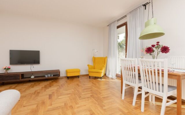 Apartment Warsaw Bobrowiecka by Renters