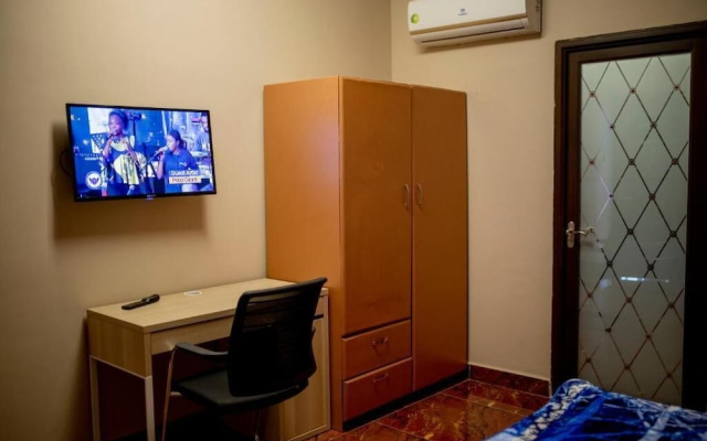 Milady Hotel