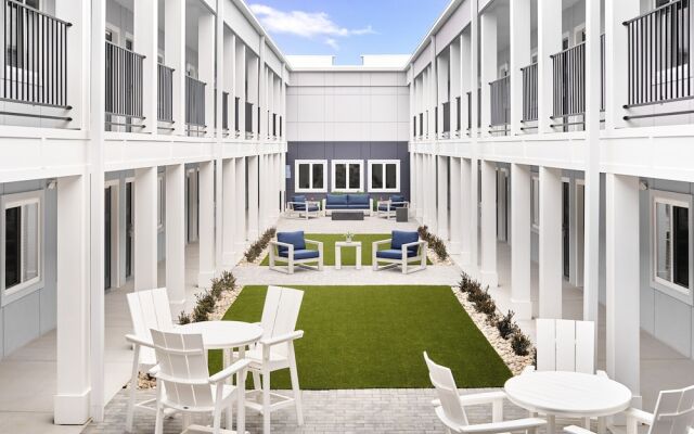 stayAPT Suites Charlotte North