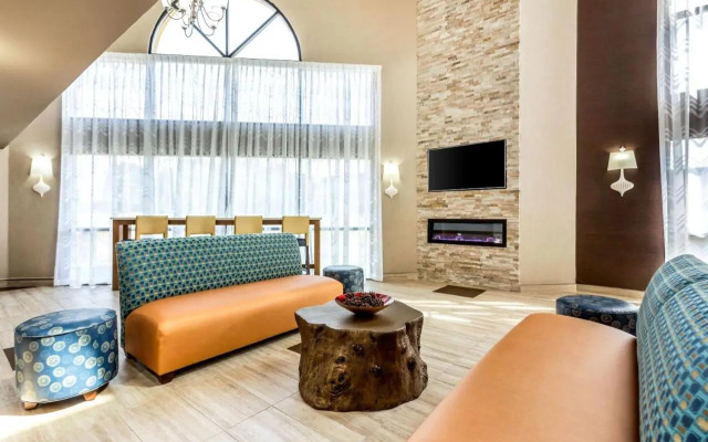 Holiday Inn Express Charlotte-Carowinds