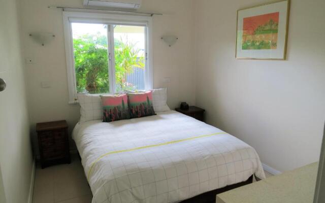 Edge Hill Clean & Green Cairns, 7 Minutes from the Airport, 7 Minutes to Cairns CBD & Reef Fleet Terminal