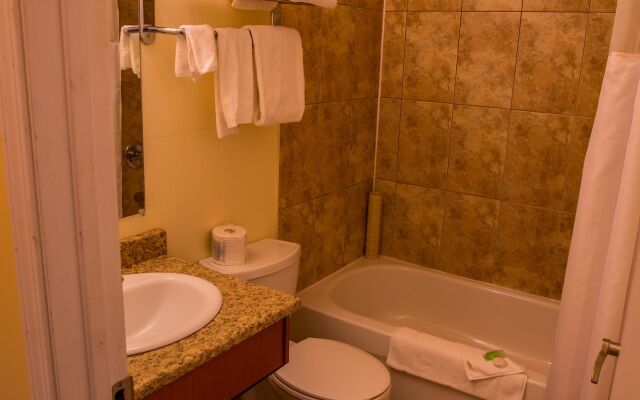 Sahara Courtyard Inn Penticton