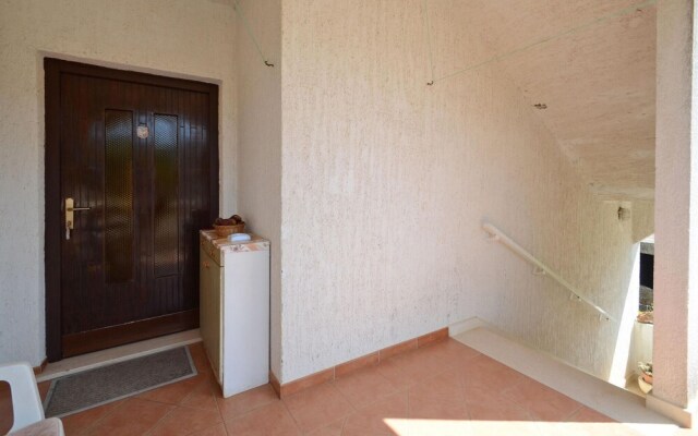 Amazing Apartment in Racisce With Wifi and 3 Bedrooms