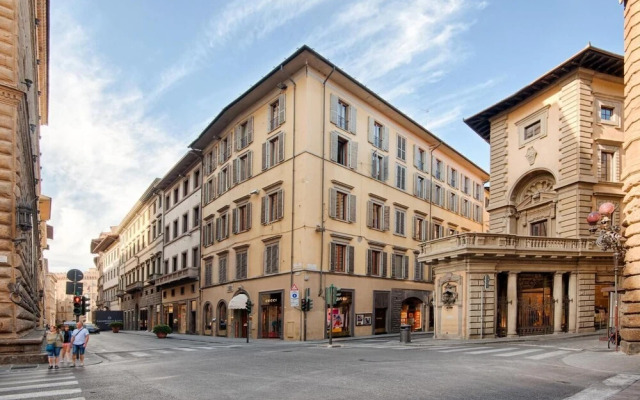 Tiny Ponte Vecchio by Mmega