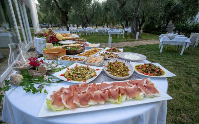 Apartment "ulivo" With Pool and Private Beach