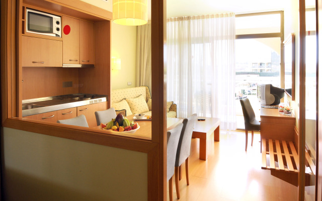 Evenia Olympic Suites