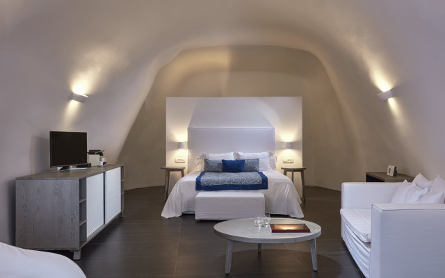 Katikies Chromata Santorini - The Leading Hotels of the World