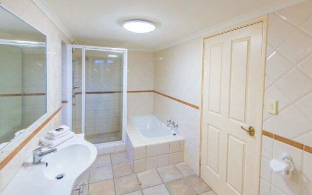 Whalers Cove Villas