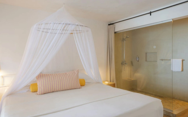 Tropical Attitude - Adults only