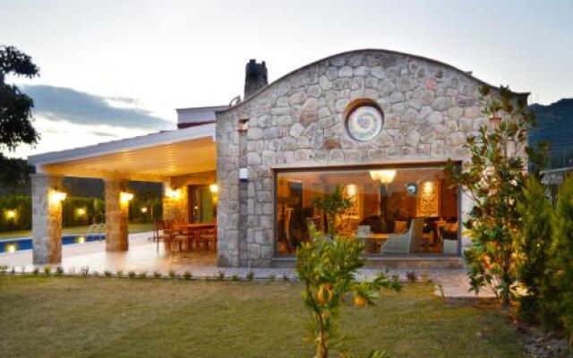 Important Group BD410 Luxury Villa in Ortakent