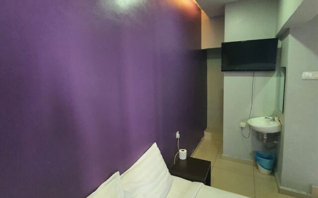 SPOT ON 90138 Hotel Elwarda Klcity