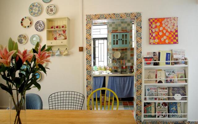 April Sewing Country House