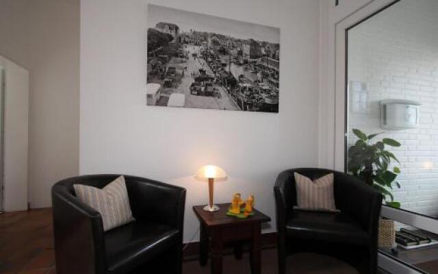 Hellinghaus Apartments
