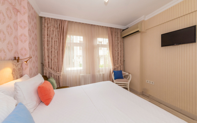 Walnut Shell Hotel