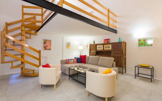 CasaNa on Christmas Alley