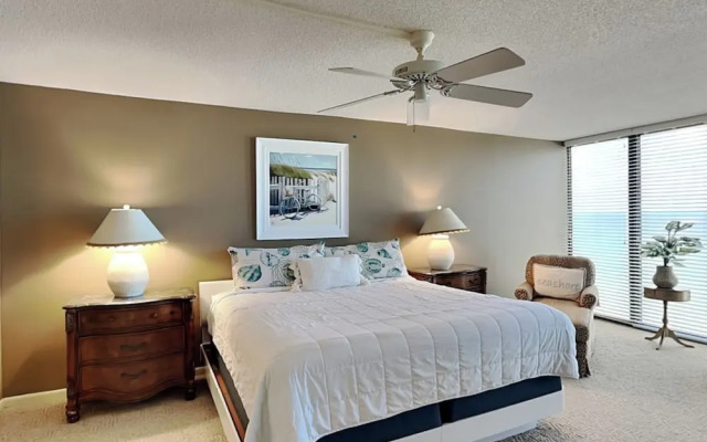 Edgewater Tower II #803