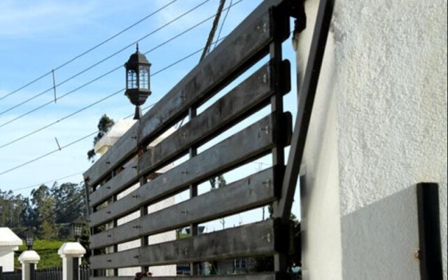 Riseans White Palace