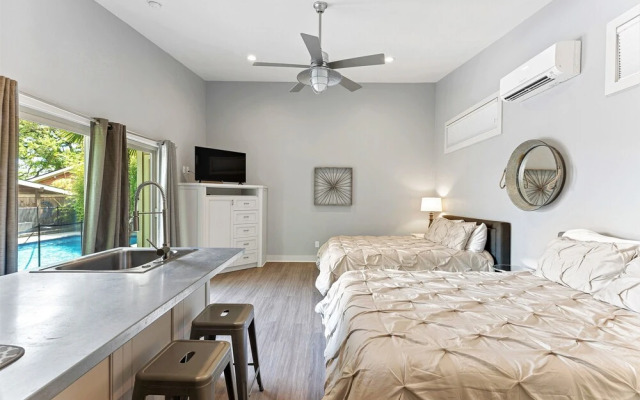 Luxury Home W/pool, Grill/bar, &movieroom