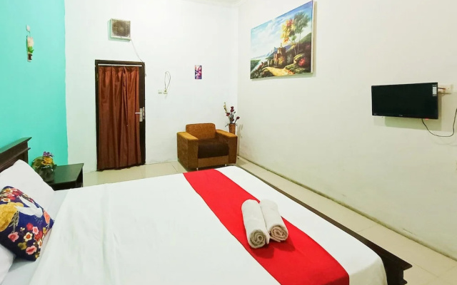 TwoSpaces Living at Matahari Homestay – Guest Rooms – Batu