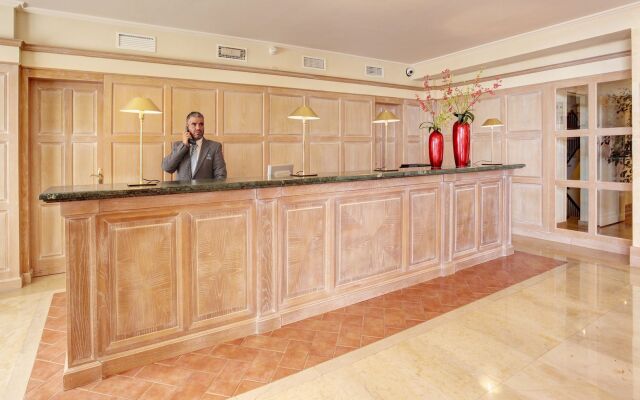 Grupotel Macarella Suites & Spa
