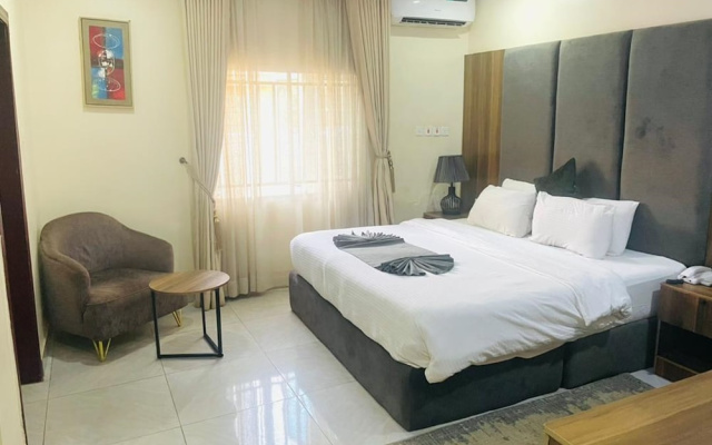Stallion Luxury Suites