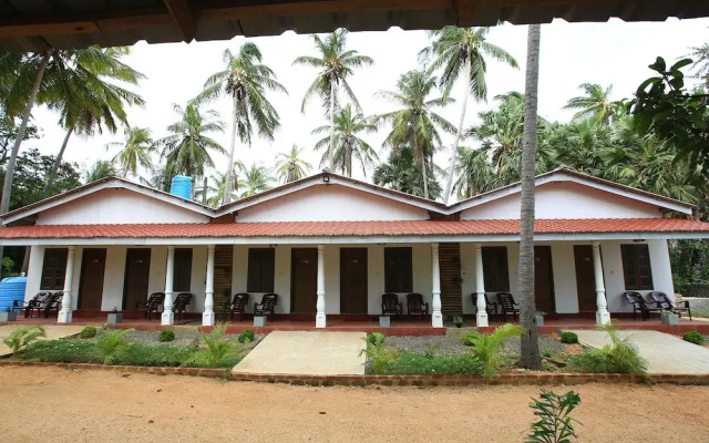 OYO 350 Marina Garden
