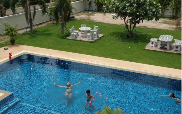 East Shore Pattaya Resort