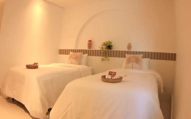 Roka Hotel Boutique