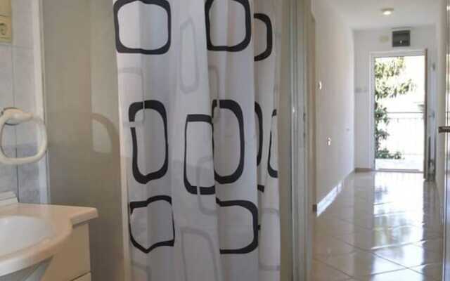 Sea View Apartment on Walking Distance to sea