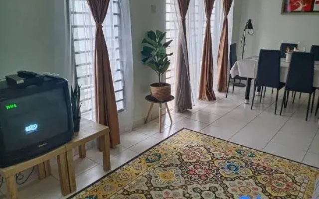 KLIA Homestay Ummie