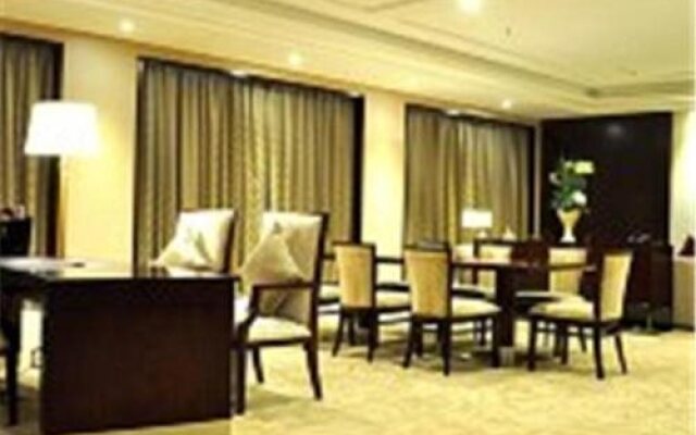 Linyi River Hotel